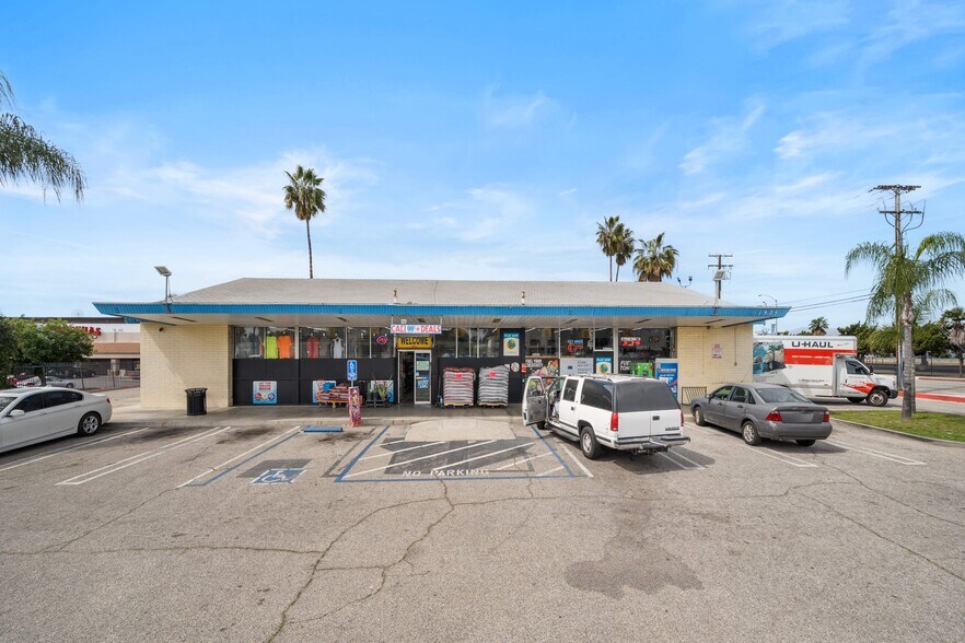 1905 S Garey Ave, Pomona, CA à vendre - Photo du bâtiment - Image 2 de 12