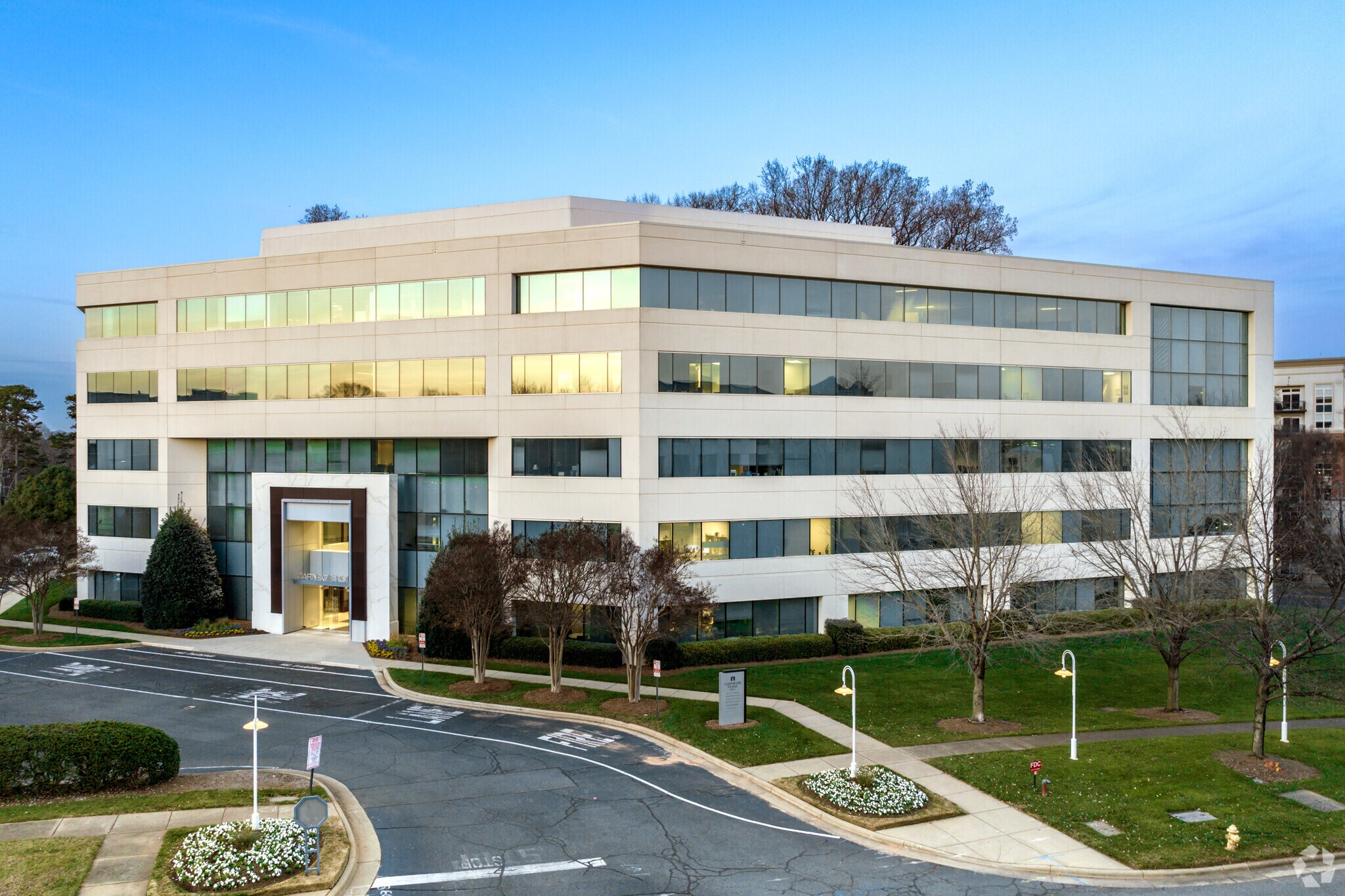 6101 Carnegie Blvd, Charlotte, NC for lease Primary Photo- Image 1 of 12