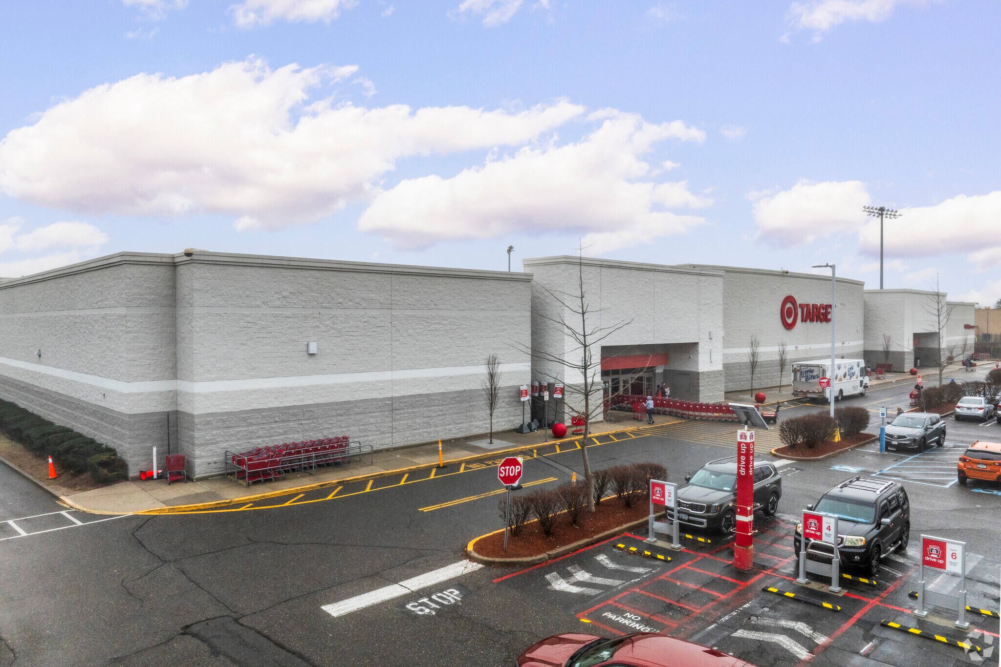 3850 Hempstead Tpke, Levittown, NY à vendre Photo principale- Image 1 de 6