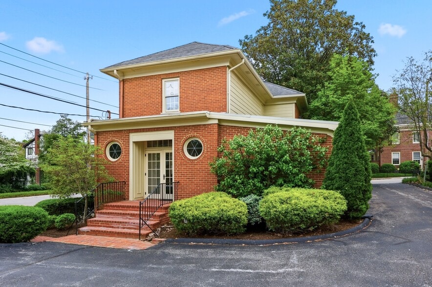 131 Kentucky Ave, Lexington, KY for sale - Building Photo - Image 2 of 36