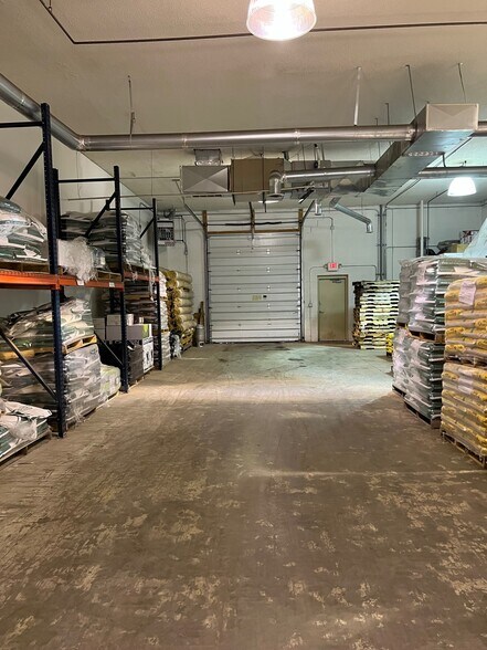 603-643 N Meridian Rd, Youngstown, OH à louer - Photo intérieure - Image 2 de 9