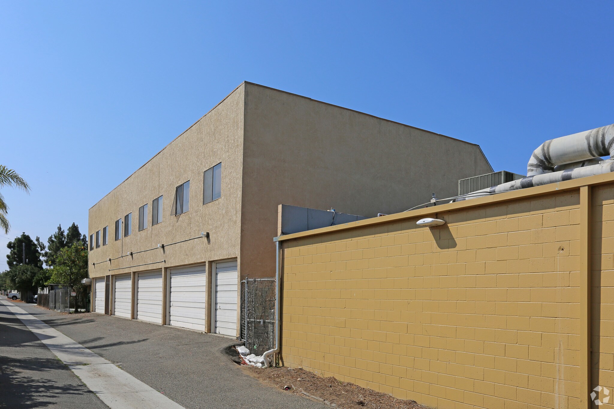 3138 Roosevelt St, Carlsbad, CA for lease Building Photo- Image 1 of 4