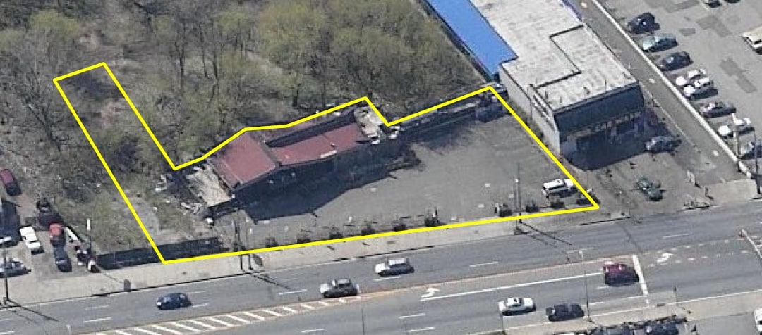 232-20 Northern Blvd, Little Neck, NY for lease Primary Photo- Image 1 of 8