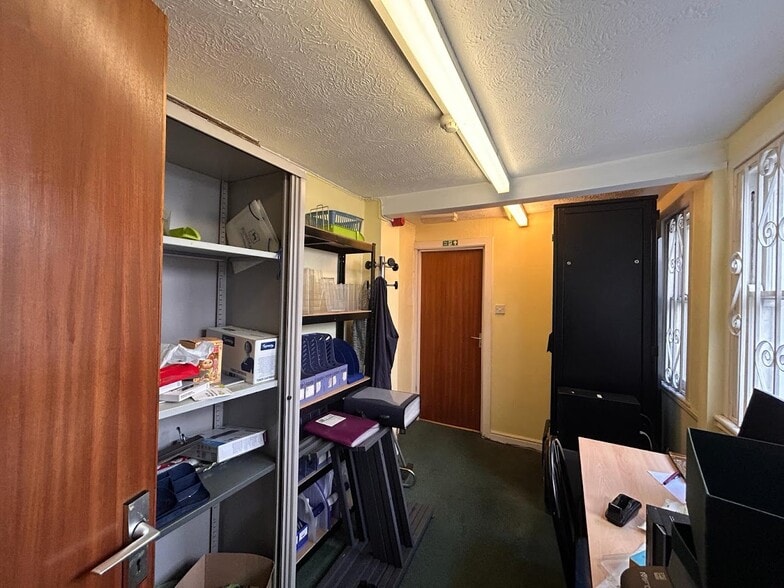 34 Queens Rd, Brighton à louer - Photo intérieure - Image 3 de 8