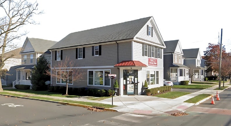 Red Bank Westside Portfolio - 1.14 Acres portfolio of 6 properties for sale on LoopNet.ca - Building Photo - Image 3 of 9