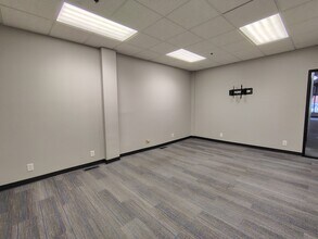 1135-317 S M St, Lincoln, NE for lease Interior Photo- Image 2 of 22