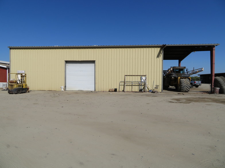 23691 9th Ave, Corcoran, CA for sale - Building Photo - Image 1 of 1