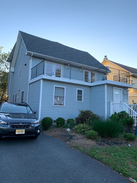 725 N Wood Ave, Linden, NJ for lease - Building Photo - Image 1 of 11