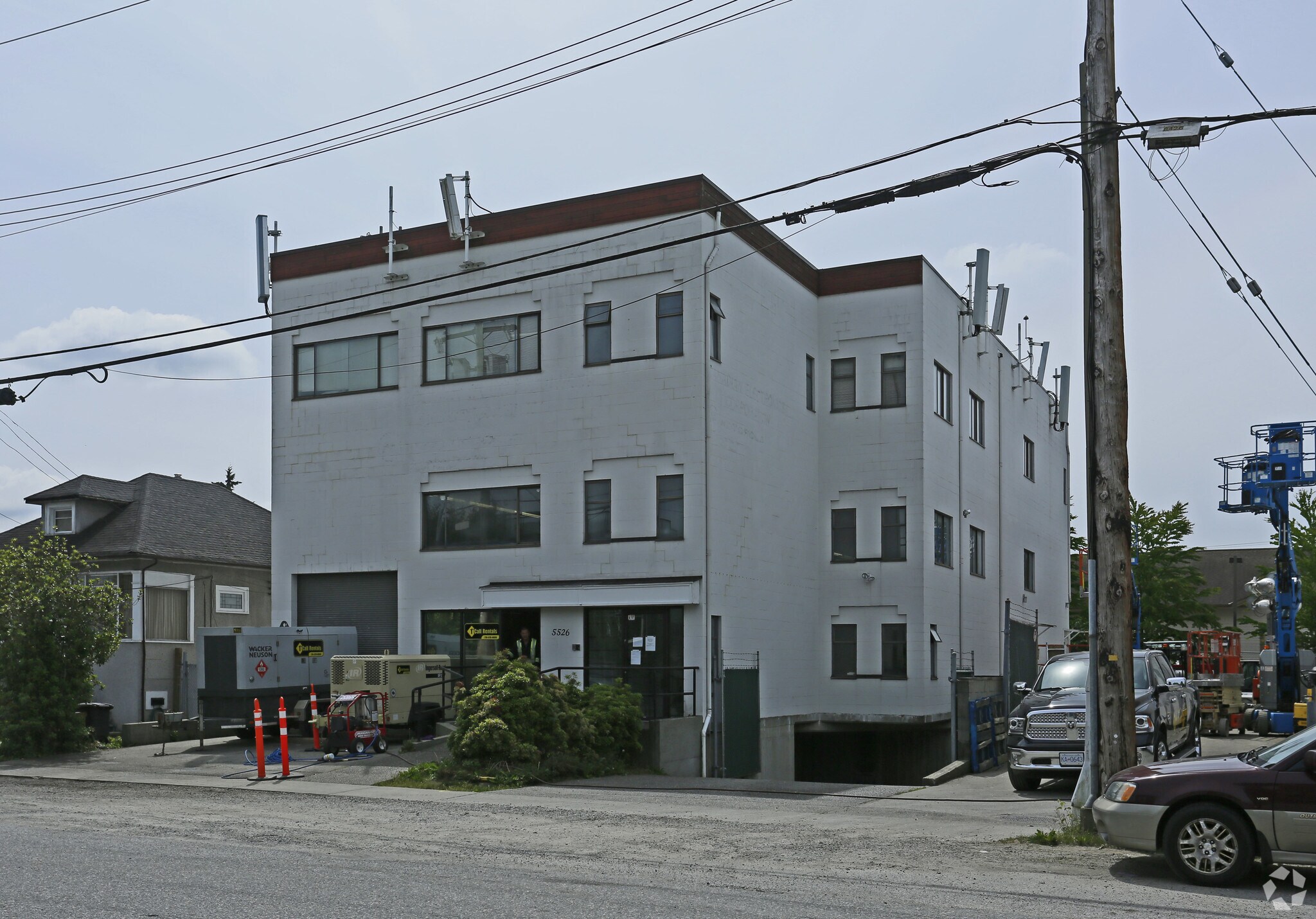 5526 Dorset St, Burnaby, BC à vendre Photo principale- Image 1 de 22