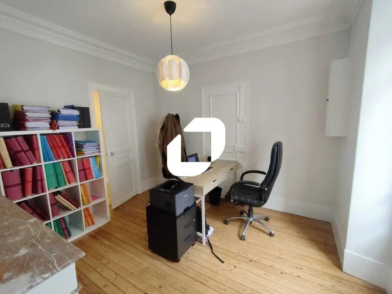 Bureau dans Versailles à louer - Photo intérieure - Image 2 de 8