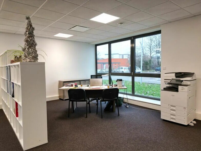 Bureau dans Strasbourg à louer - Photo du bâtiment - Image 2 de 6
