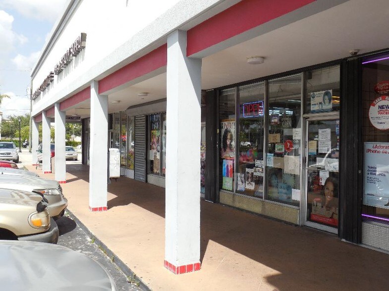 5995-6081 W Sunrise Blvd, Sunrise, FL à louer - Photo du bâtiment - Image 3 de 10