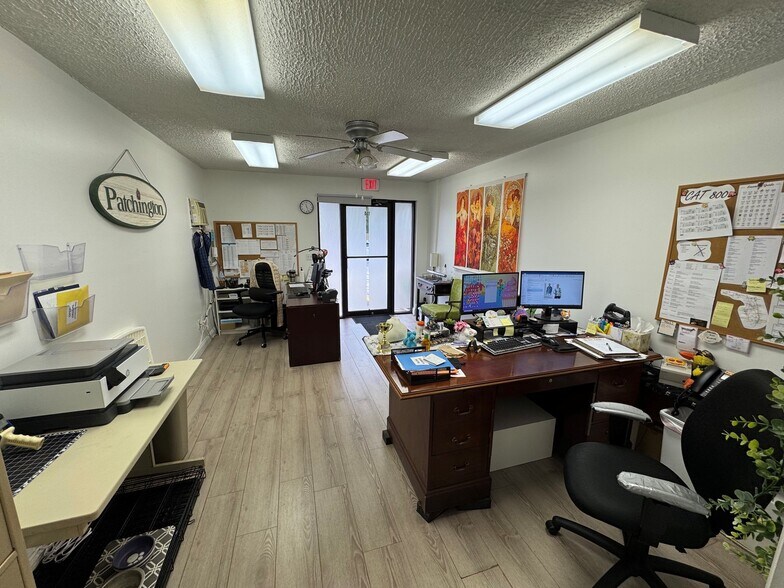 6399 N 142nd Ave, Clearwater, FL à louer - Photo du bâtiment - Image 3 de 6