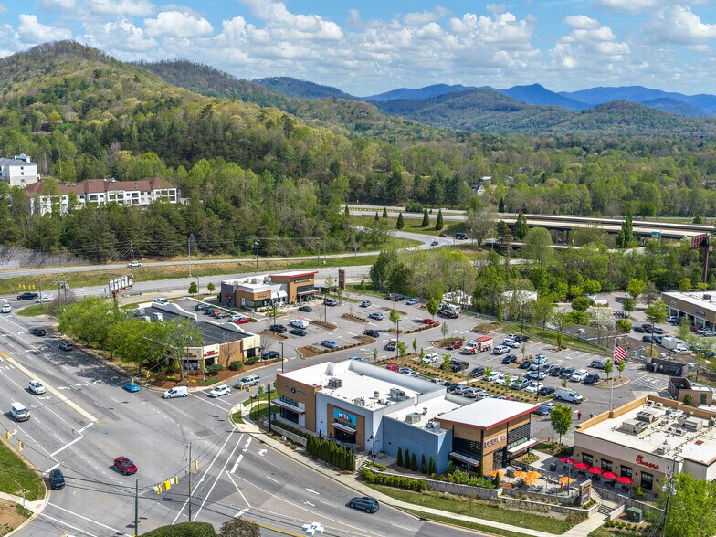 15-40 Peaks Center Ln, Asheville, NC à vendre - Aérien - Image 3 de 18
