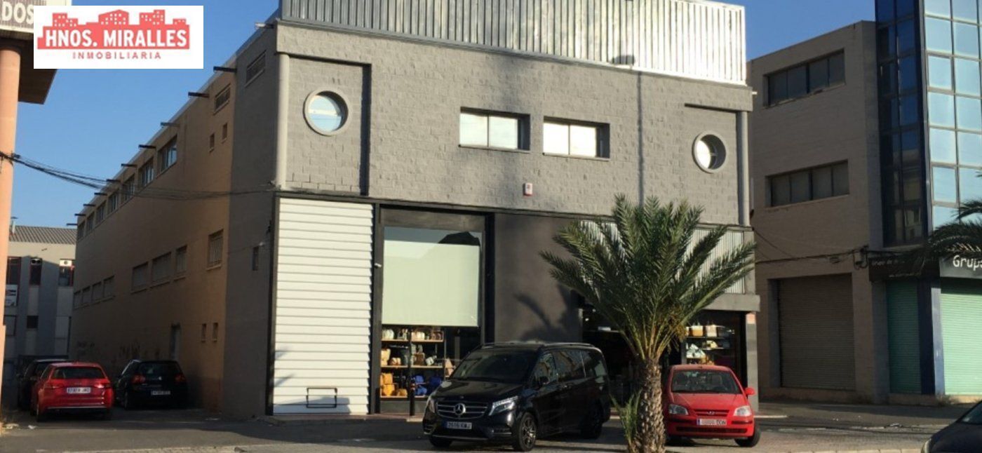 Industrial in Elche for sale Building Photo- Image 1 of 6