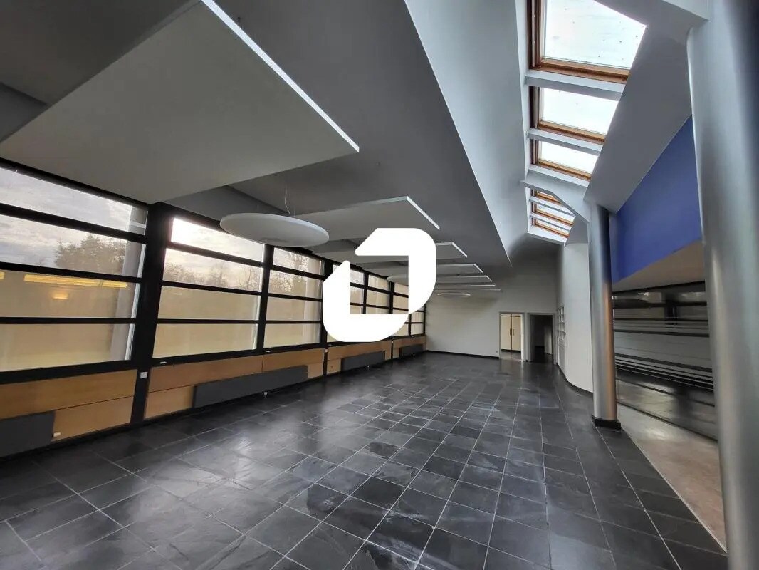 Rue Delesalle, La Madeleine for lease Building Photo- Image 1 of 14