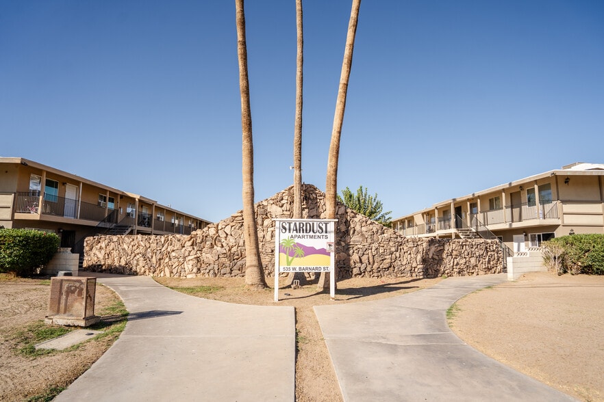 The Barnard Street Portfolio portfolio of 2 properties for sale on LoopNet.ca - Building Photo - Image 1 of 16