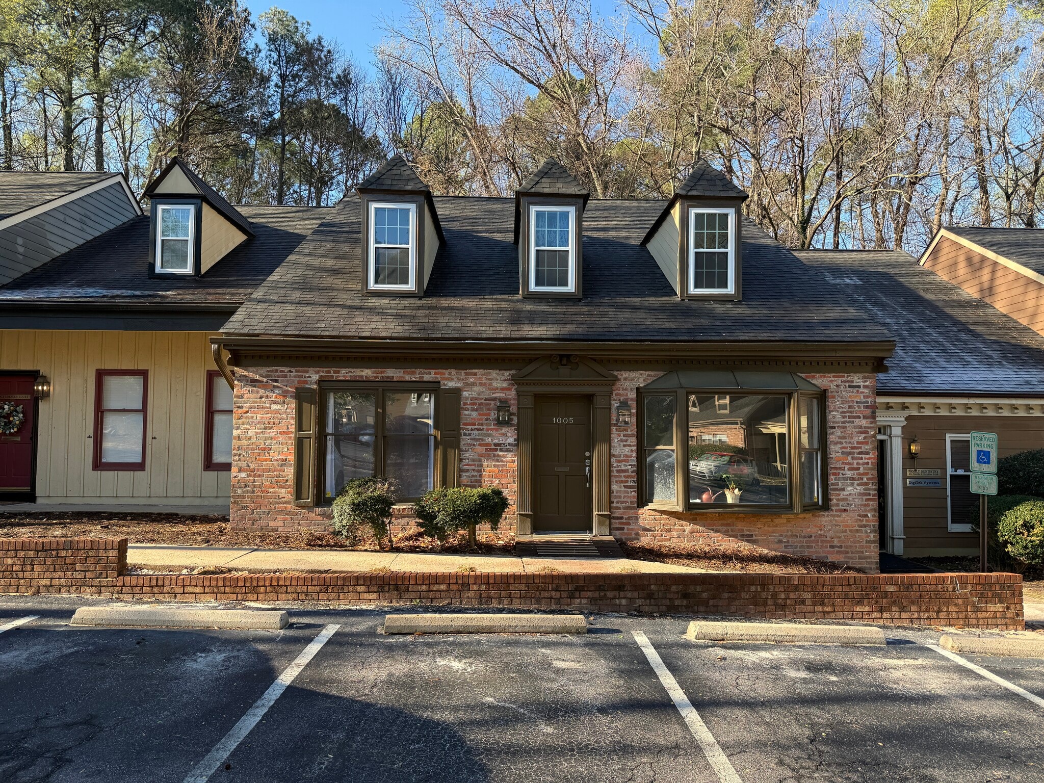1005 Dresser Ct, Raleigh, NC for lease Primary Photo- Image 1 of 4