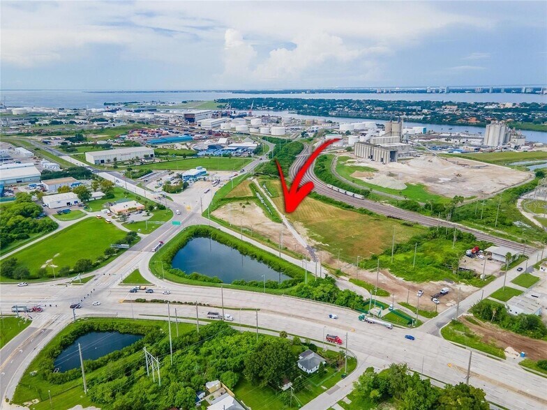1801 Maritime Blvd, Tampa, FL à vendre - Photo du bâtiment - Image 3 de 6