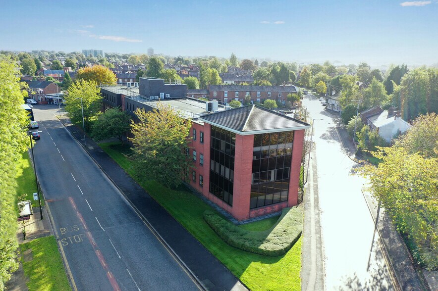 Palatine Rd, Manchester à louer - Photo du bâtiment - Image 1 de 7