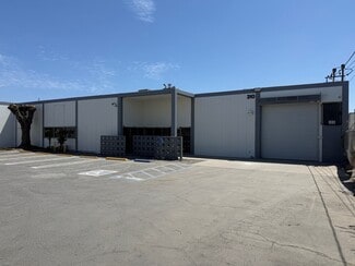 Plus de détails pour 210 W 131th St, Los Angeles, CA - Industriel à louer