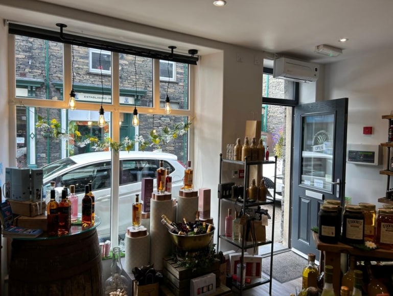 8 Yewdale Road, Coniston à louer Photo intérieure- Image 1 de 1