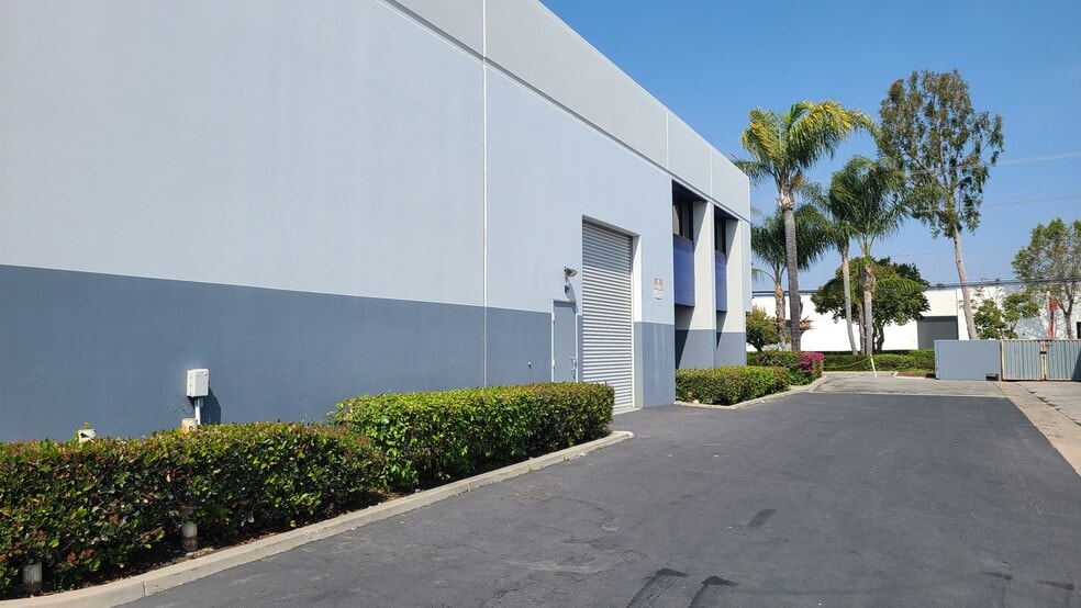 16812 Red Hill Ave, Irvine, CA for lease - Building Photo - Image 2 of 9