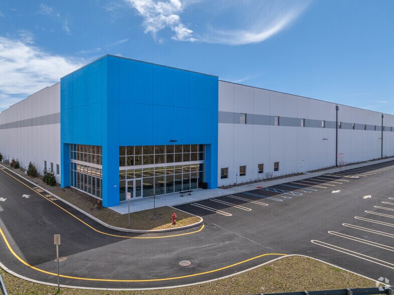 1879 Route 46, Landing, NJ à louer - Photo du bâtiment - Image 2 de 8