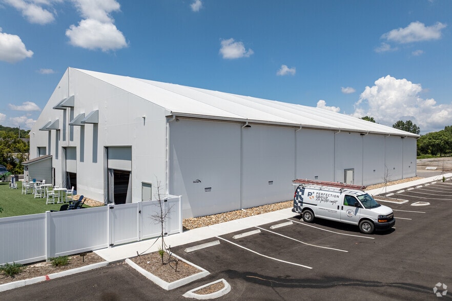 10001 Kingston Pike, Knoxville, TN for lease - Building Photo - Image 2 of 6
