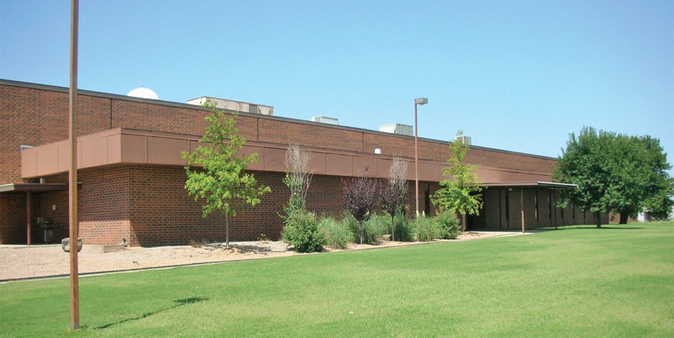 711 W 9th St, Hobart, OK for sale - Building Photo - Image 1 of 1