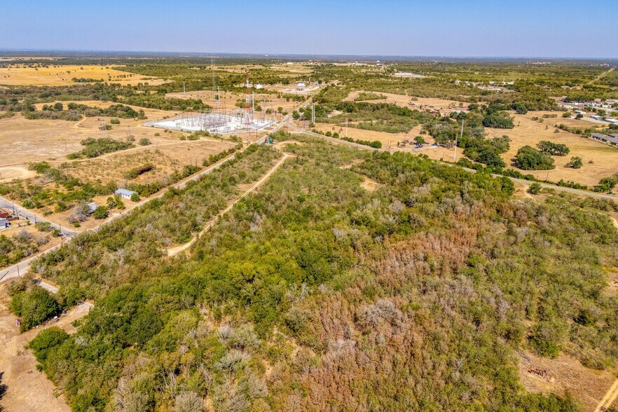 TBD HACKBERRY St, Luling, TX à vendre - Photo du bâtiment - Image 3 de 15
