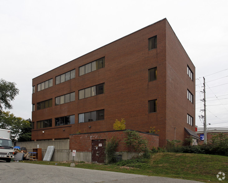 2444 Hurontario St, Mississauga, ON for lease - Building Photo - Image 2 of 3