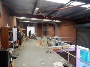 44 Carrington Rd, Guildford for lease Interior Photo- Image 2 of 3