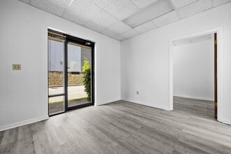 4424 NW 13th St, Gainesville, FL for lease Interior Photo- Image 2 of 6