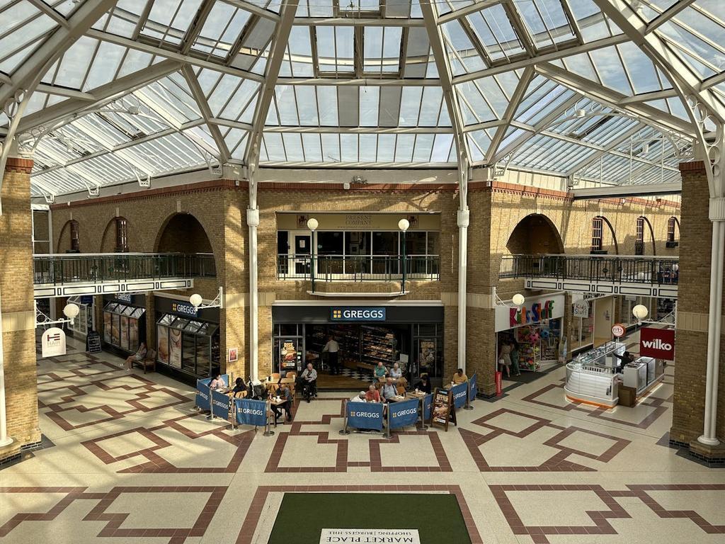 Market Pl, Burgess Hill for lease Building Photo- Image 1 of 90