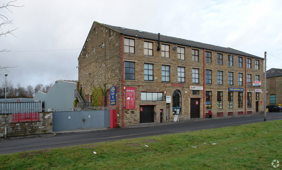 Plumbe St, Burnley for lease - Building Photo - Image 2 of 5