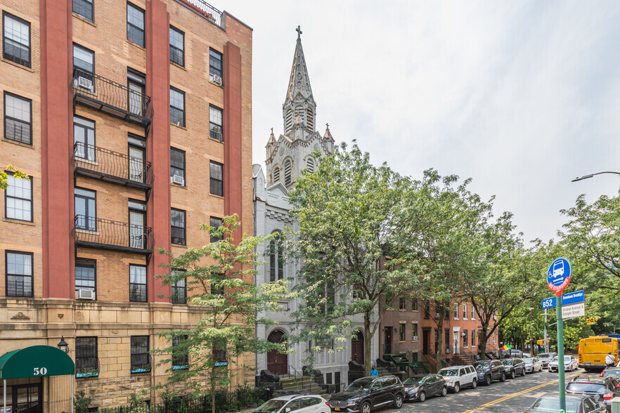 40 Greene Ave, Brooklyn, NY for sale - Primary Photo - Image 1 of 1