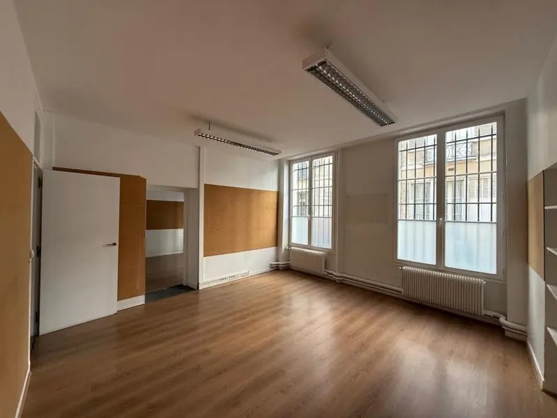 21 Rue Cassette, Paris, PAR 75006 - - - Photo intérieure - Image 1 of 1