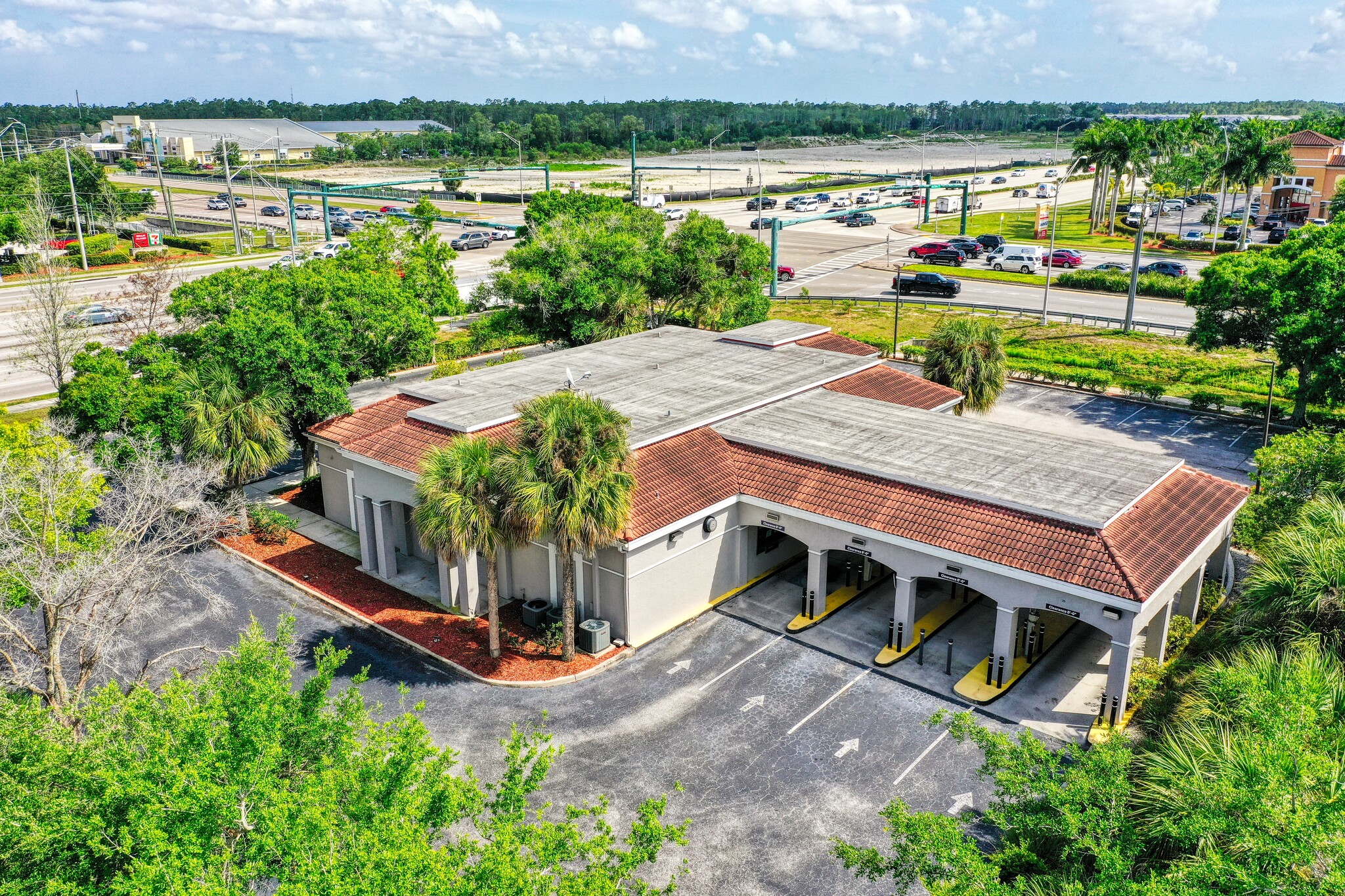 7379 E Davis Blvd, Naples, FL for lease Building Photo- Image 1 of 7