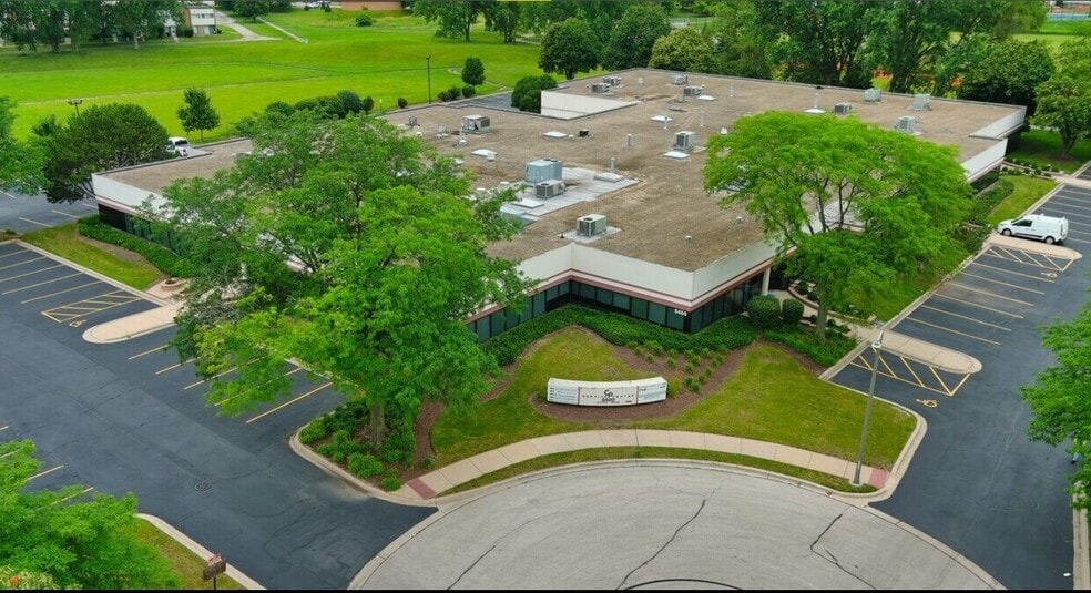 5400 Patton Dr, Lisle, IL for sale - Aerial - Image 2 of 8