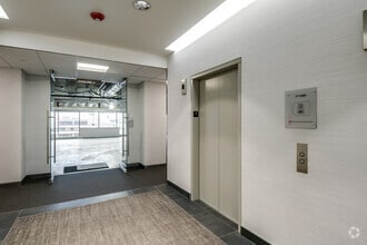 330 E Kilbourn Ave, Milwaukee, WI for lease Interior Photo- Image 1 of 6