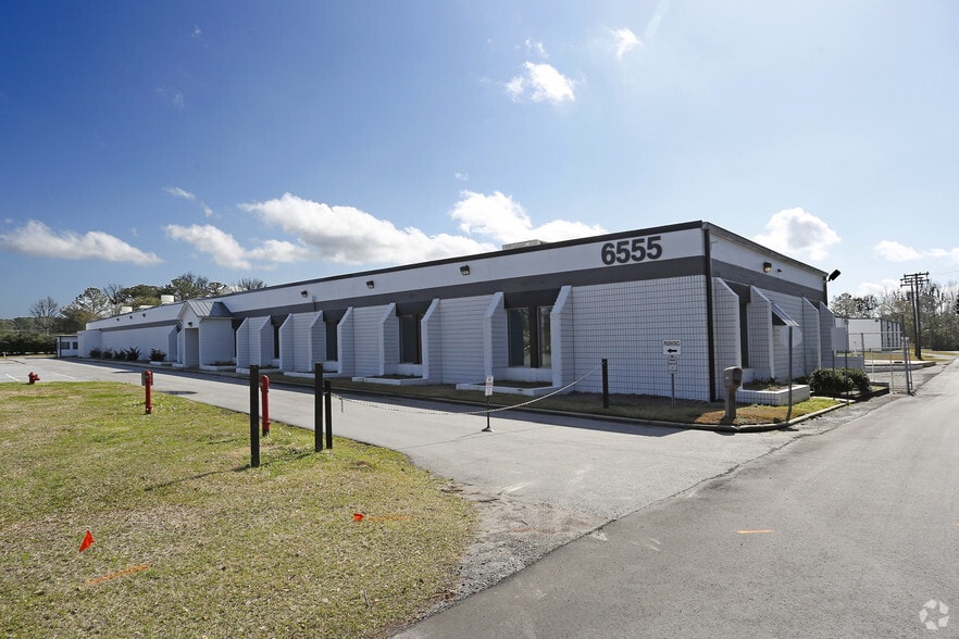 6555 Fain St, North Charleston, SC for lease - Building Photo - Image 1 of 15