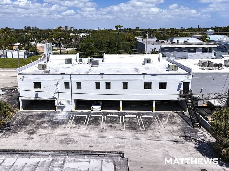 1260 E Oakland Park Blvd, Oakland Park, FL for sale - Building Photo - Image 2 of 3