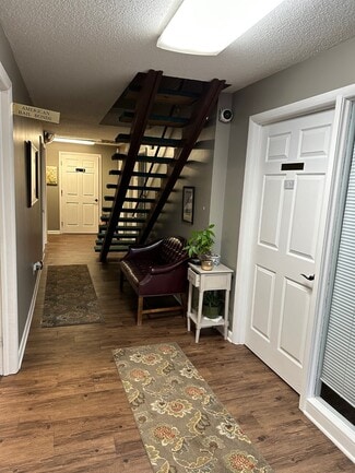 Plus de détails pour 220 E Water St, Statesville, NC - Bureau à louer