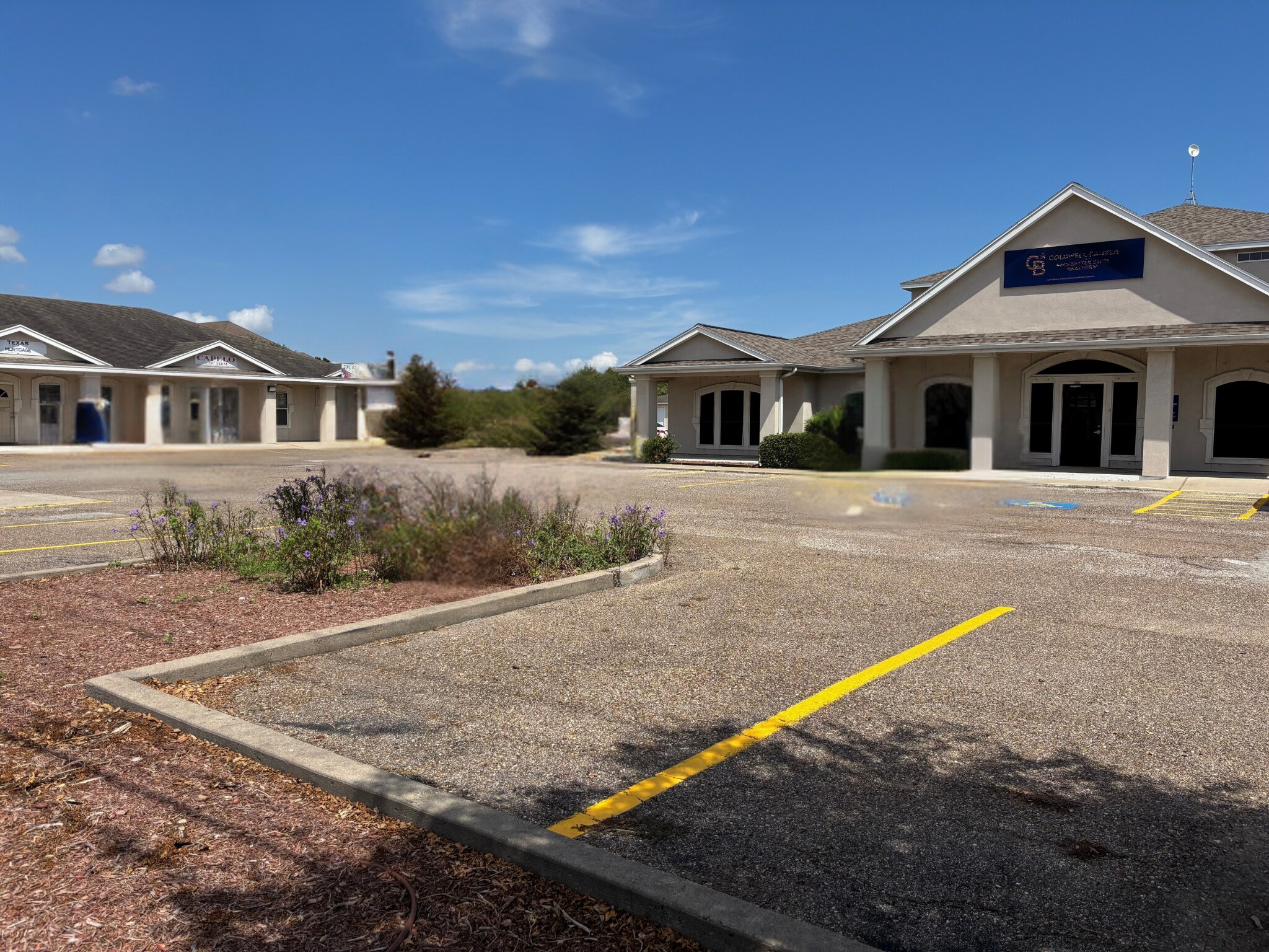 5030-5034 Holly Rd, Corpus Christi, TX à vendre Photo du bâtiment- Image 1 de 7