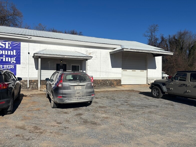 835-839 Orange St, Bedford, VA for lease - Building Photo - Image 2 of 10