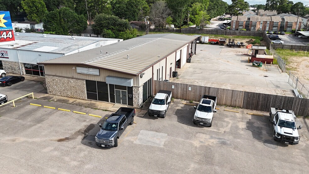 1300 FM 2854 Rd, Conroe, TX à louer - Photo principale - Image 1 de 6