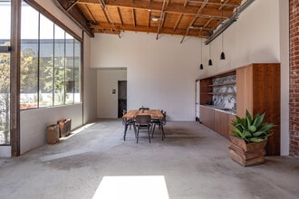 5909 Blackwelder St, Culver City, CA for sale Interior Photo- Image 2 of 9
