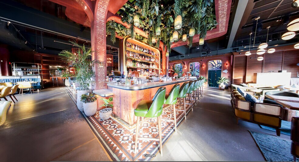 5556 NE 4th Ct, Miami, FL à vendre - Photo intérieure - Image 3 de 15