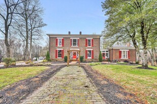 50 Floyd Ave, Rocky Mount VA - Wedding Venue